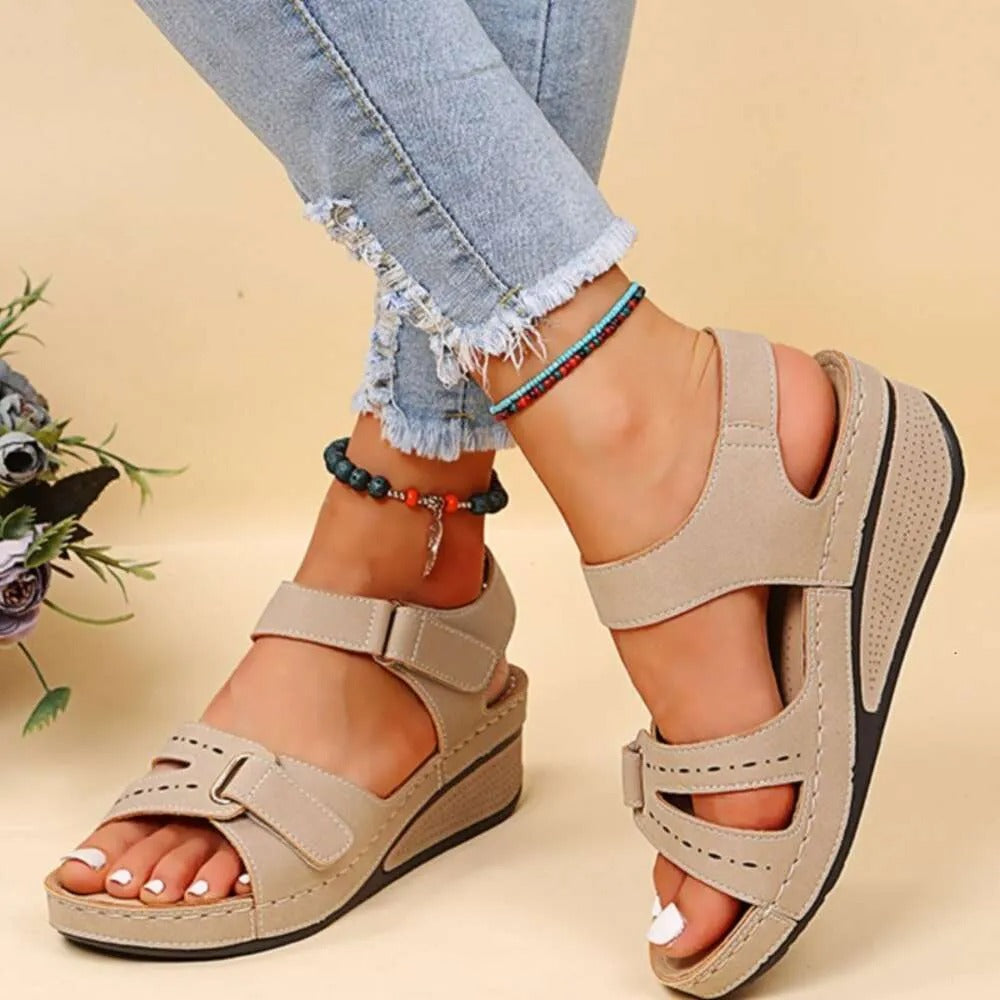 Supportive Design Sandals for Women