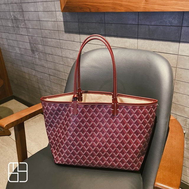 Women’s Structured Shoulder Bag