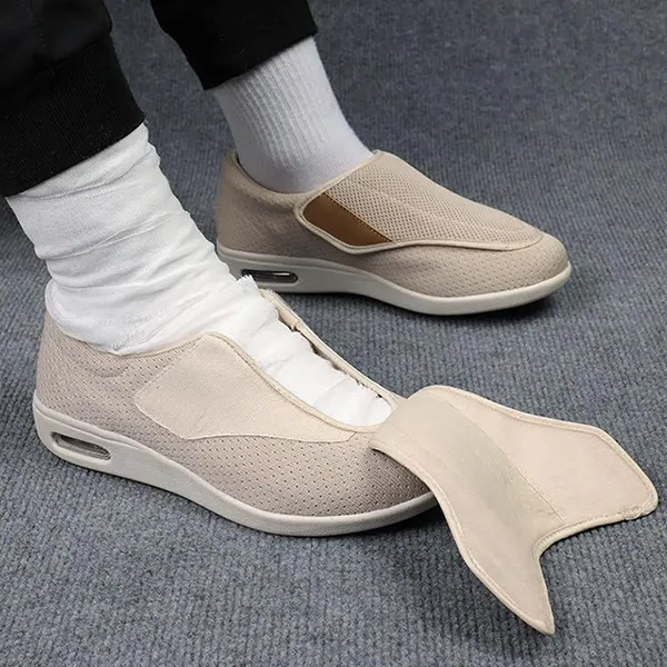 Wide Diabetic Shoes for Swollen Feet