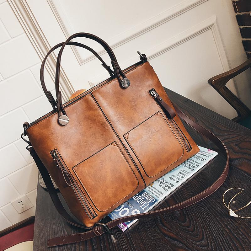 Stylish Leather Handbag with Sleek Finish