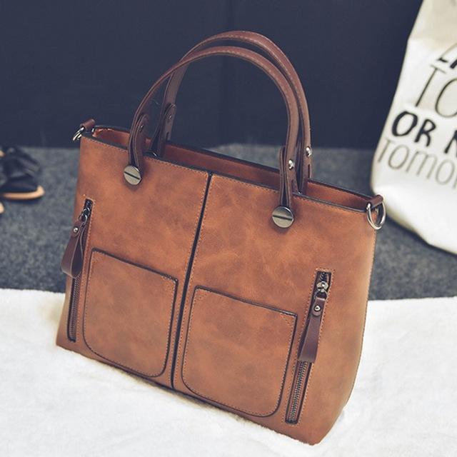 Stylish Leather Handbag with Sleek Finish