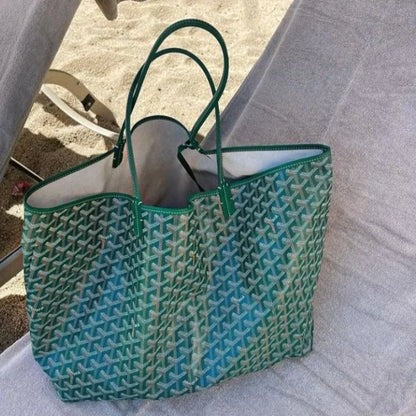 Women’s Structured Shoulder Bag