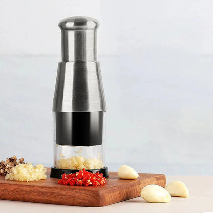 Compact Garlic Chopper for Fine Chopping