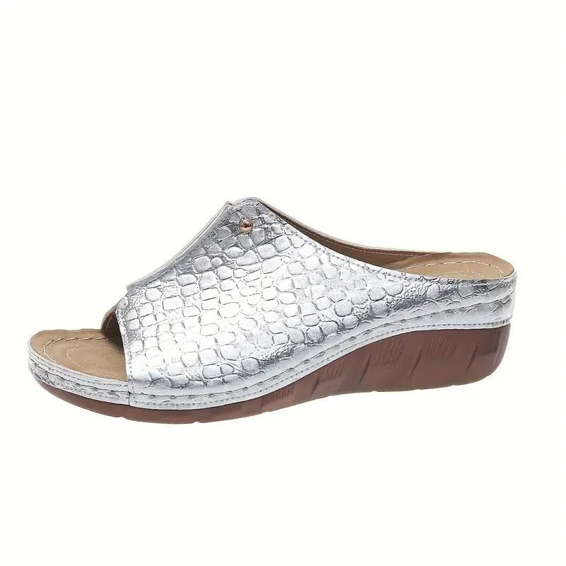 Supportive sandals for balance and daily foot alignment