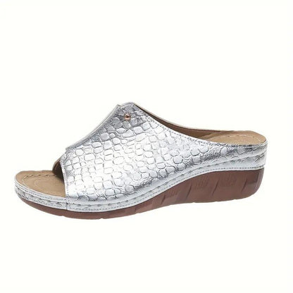 Supportive sandals for balance and daily foot alignment