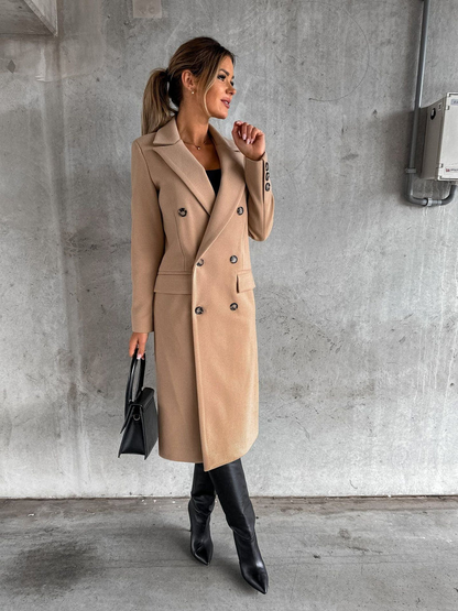Elegant coat with a timeless style