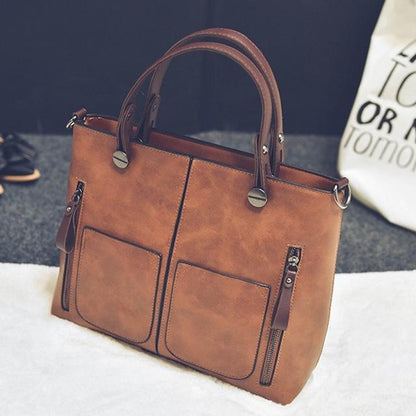Stylish Leather Handbag with Sleek Finish